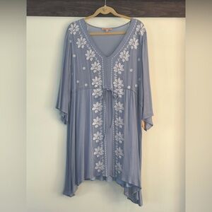 Gibson Latimer light blue dress, large, lined, adjustable waist, embroidered